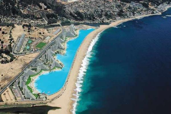 The largest swimming pool in the world at a cost of one billion dollars!